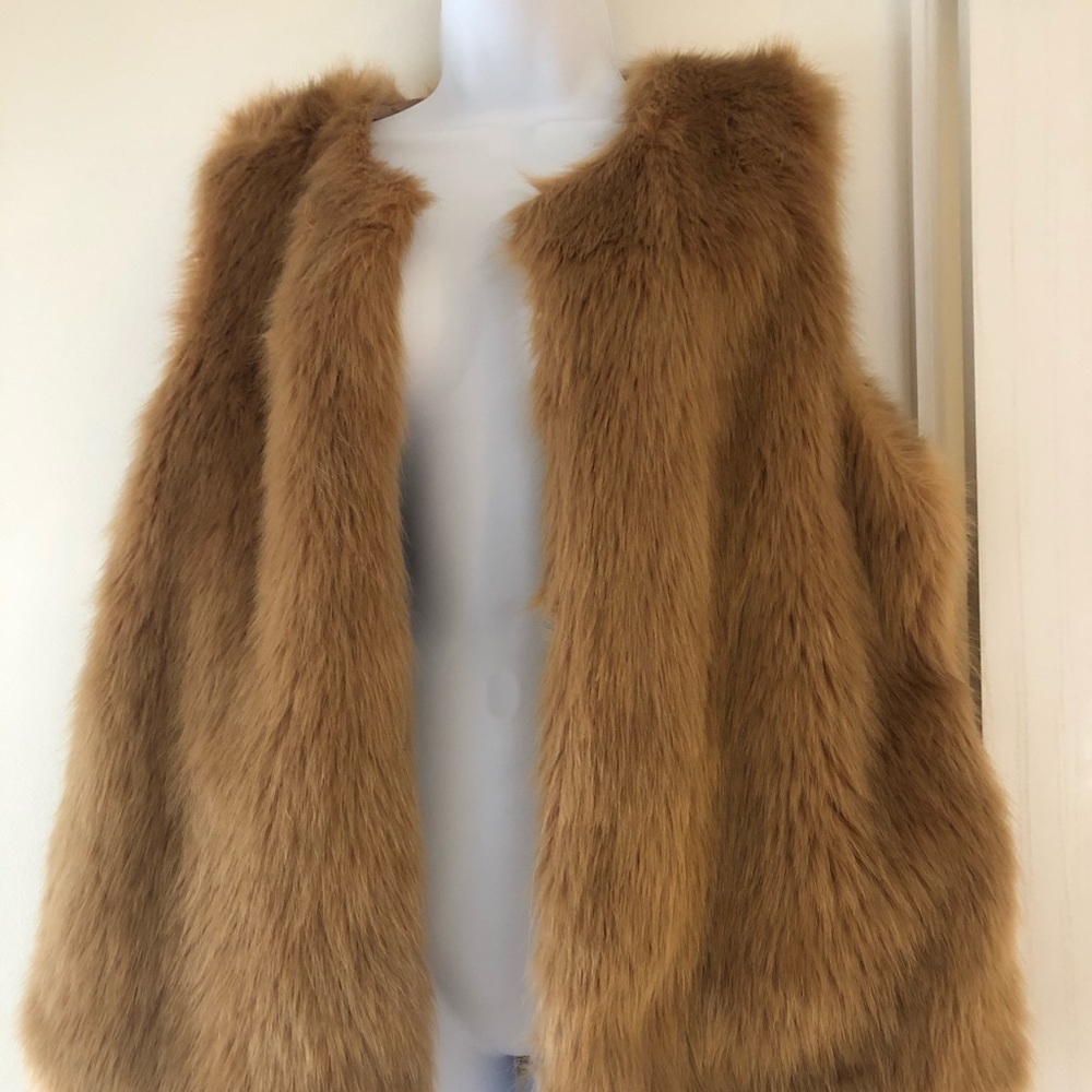 Brown CB established 1962 Vest